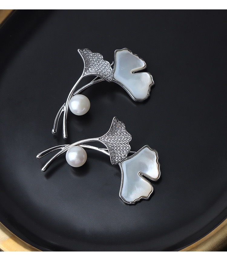 Elegant Floral Brooch