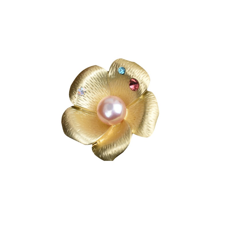 Elegant Flower Brooch