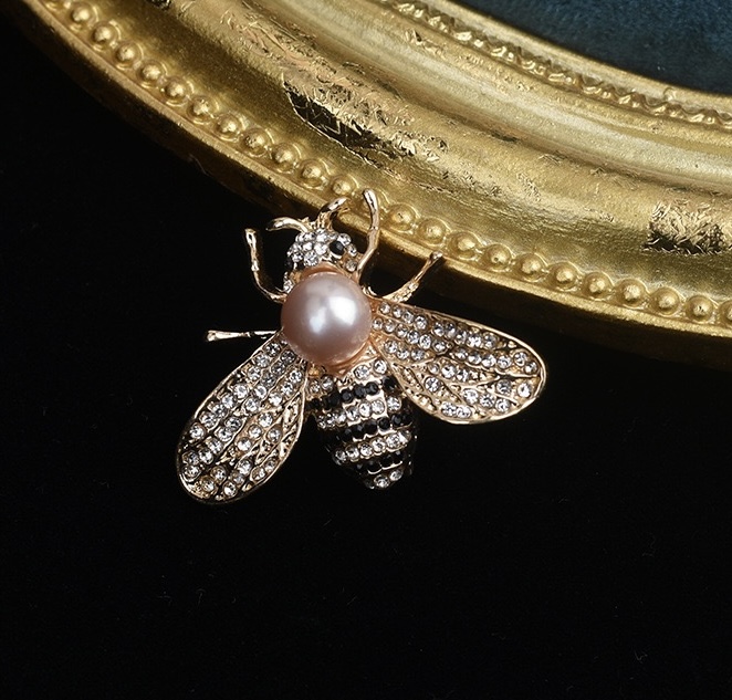 Elegant Bee Brooch