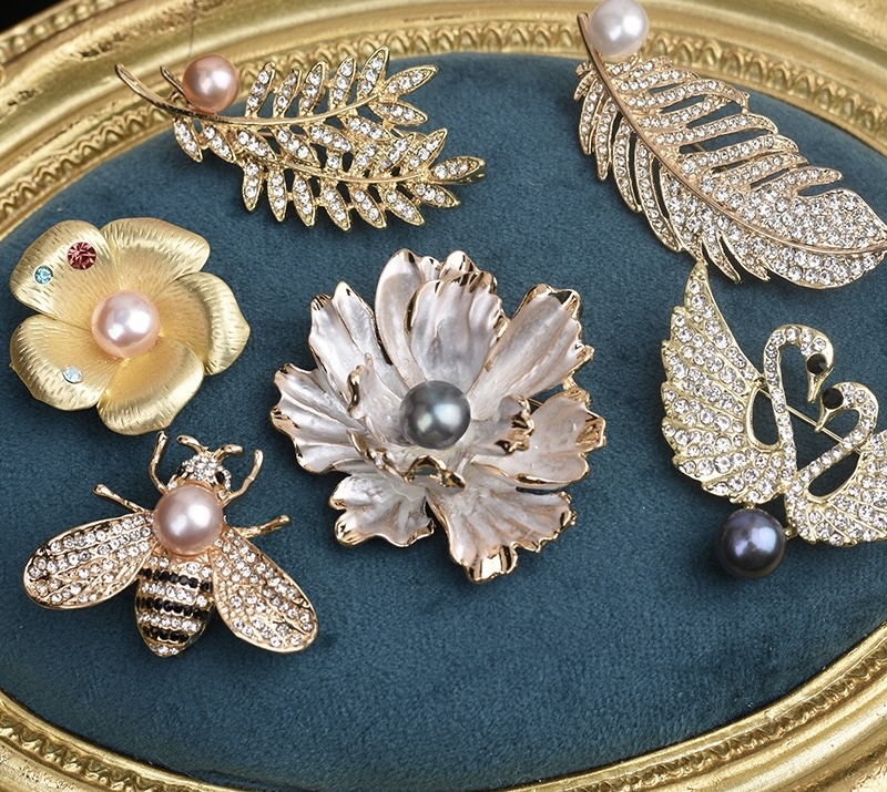 Elegant Bee Brooch
