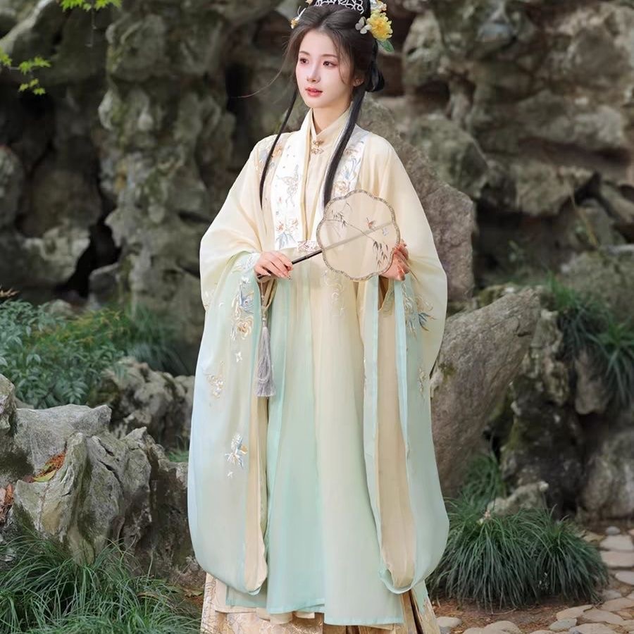 Traditional Hanfu Dress