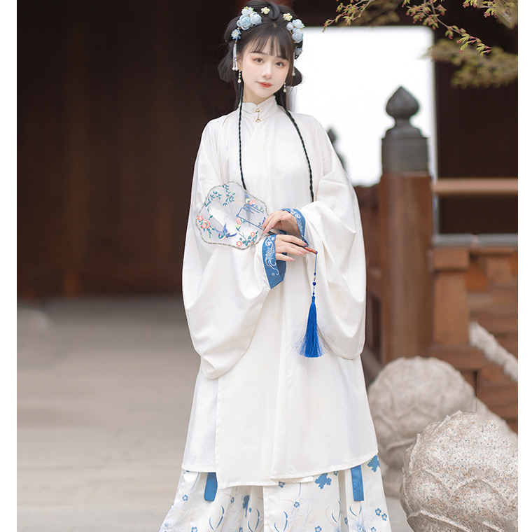 Traditional Hanfu Dress