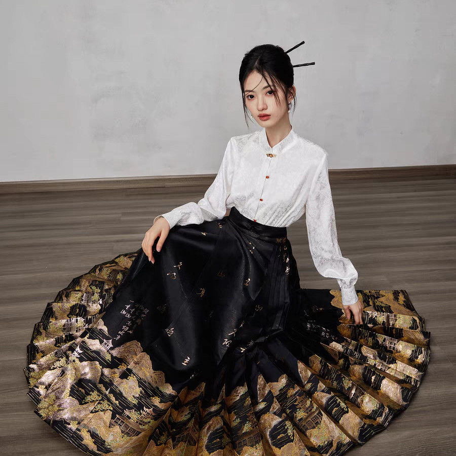 Elegant Black and Gold Skirt