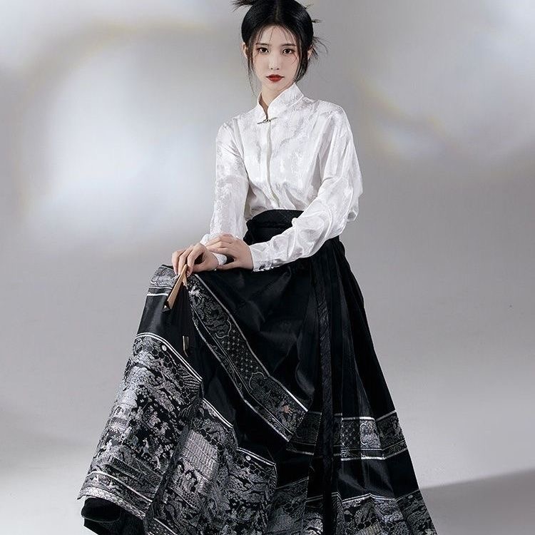 Traditional Hanfu Dress