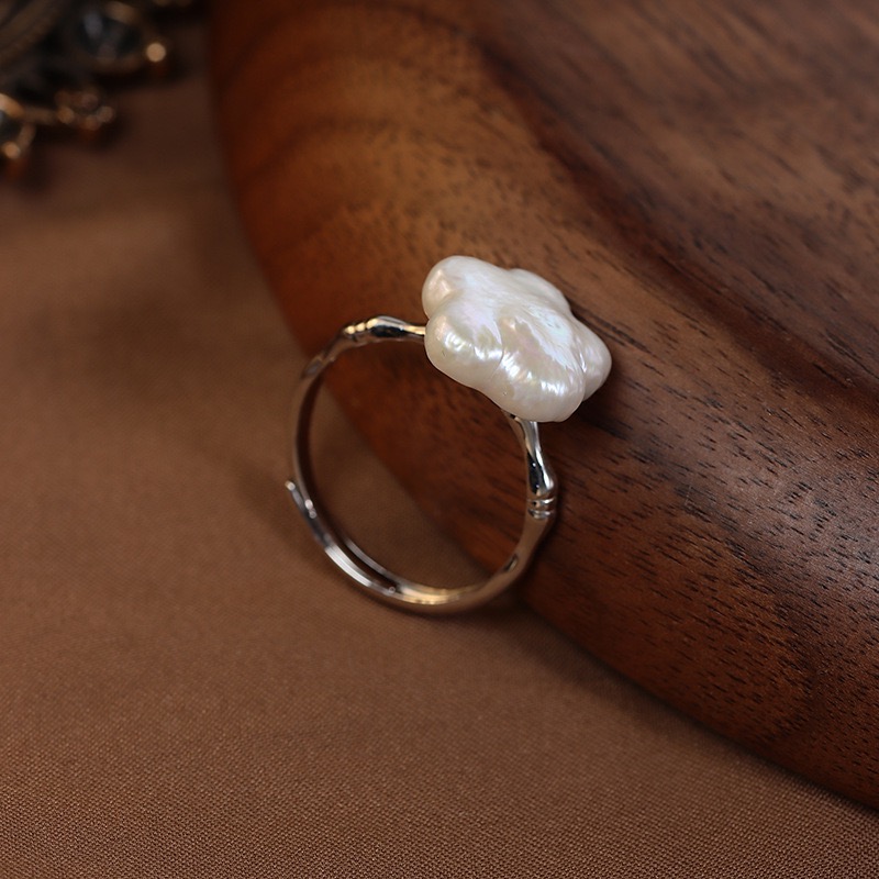 Silver Pearl Ring