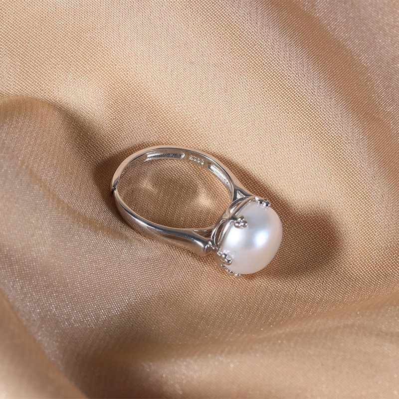 Elegant Pearl Ring