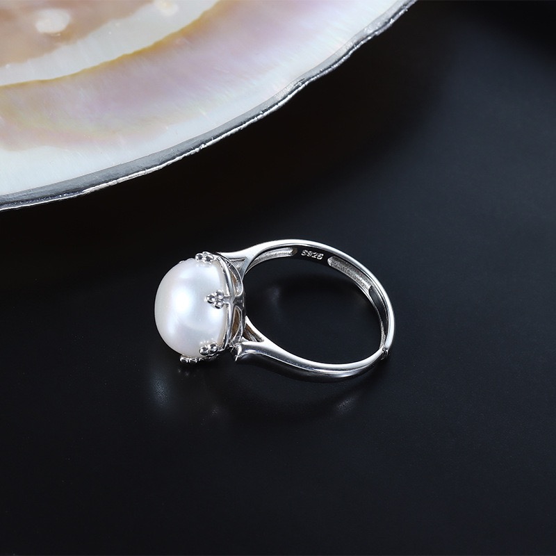 Elegant Pearl Ring