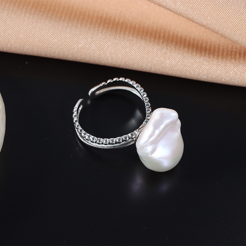 Elegant Pearl Ring