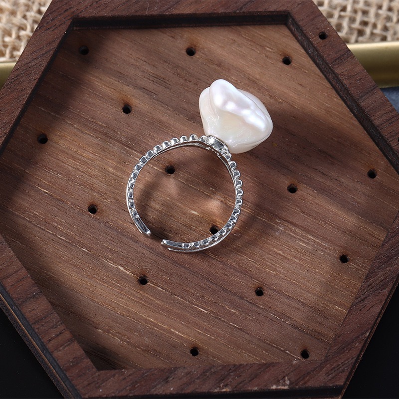 Elegant Pearl Ring