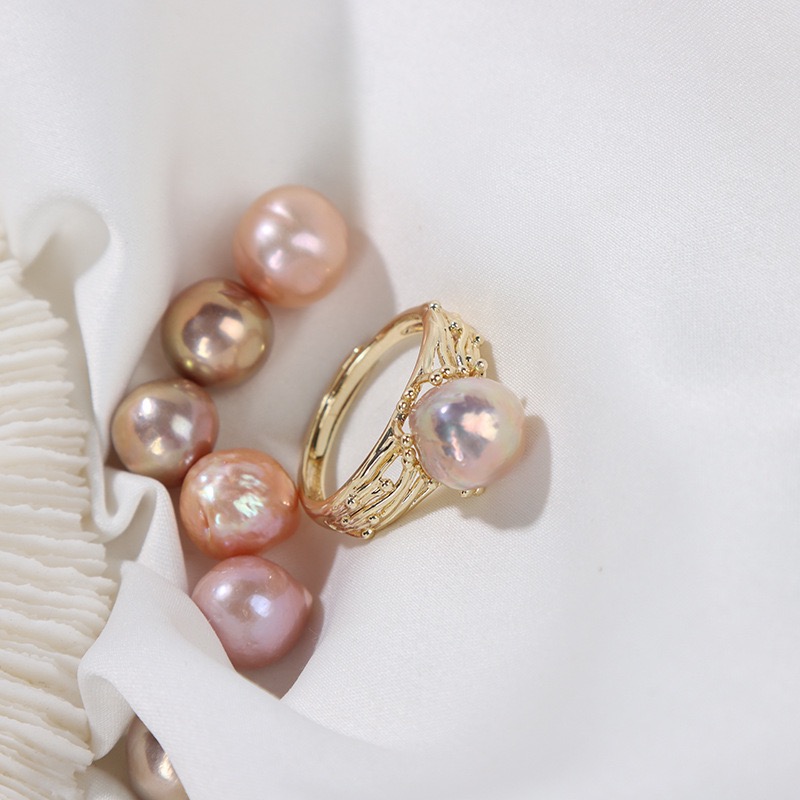 Elegant Pearl Ring