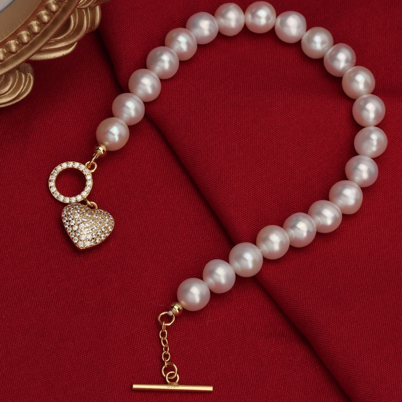 Pearl Bracelet with Heart Charm