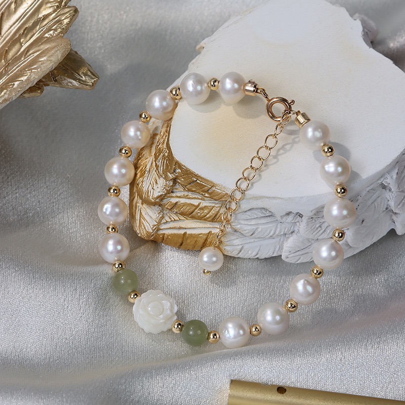 Elegant Pearl Bracelet