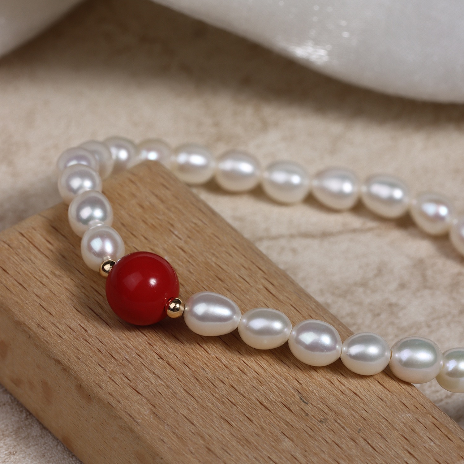Elegant Pearl Bracelet