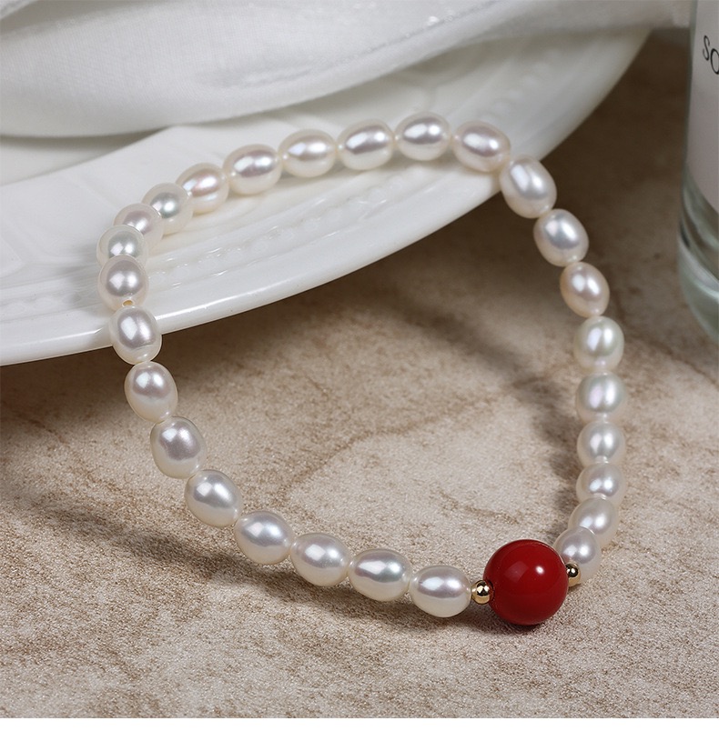 Elegant Pearl Bracelet