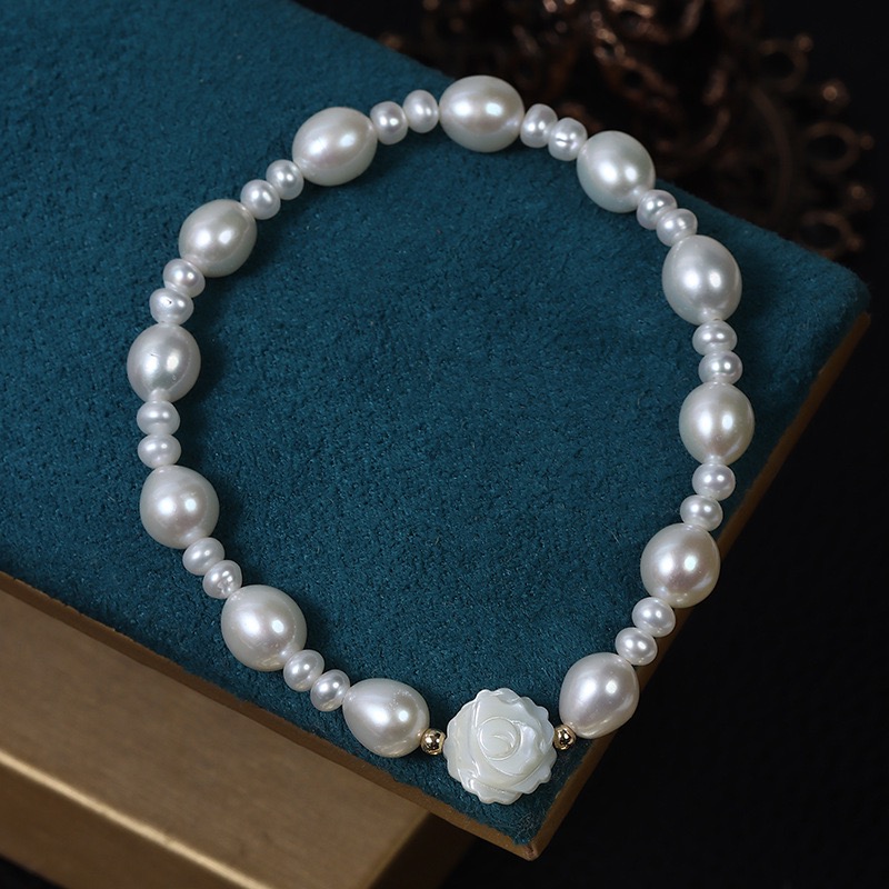 Elegant Pearl Bracelet