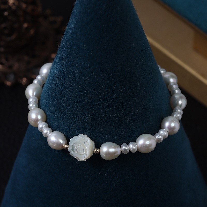 Elegant Pearl Bracelet