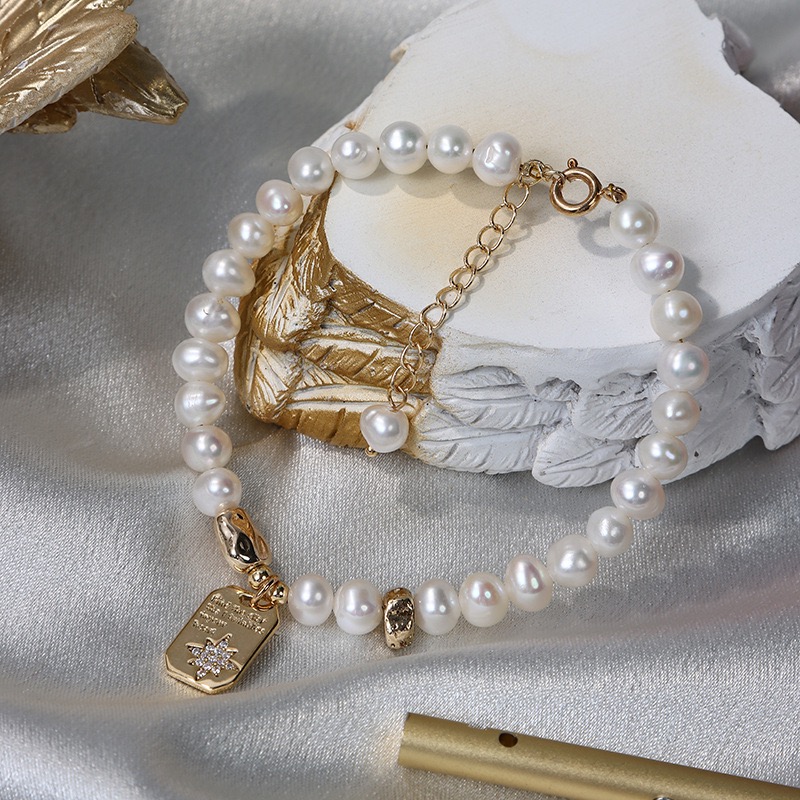 Elegant Pearl Bracelet