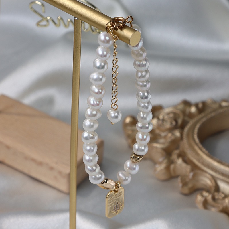 Elegant Pearl Bracelet