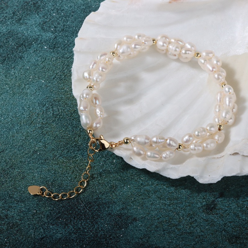 Elegant Pearl Bracelet