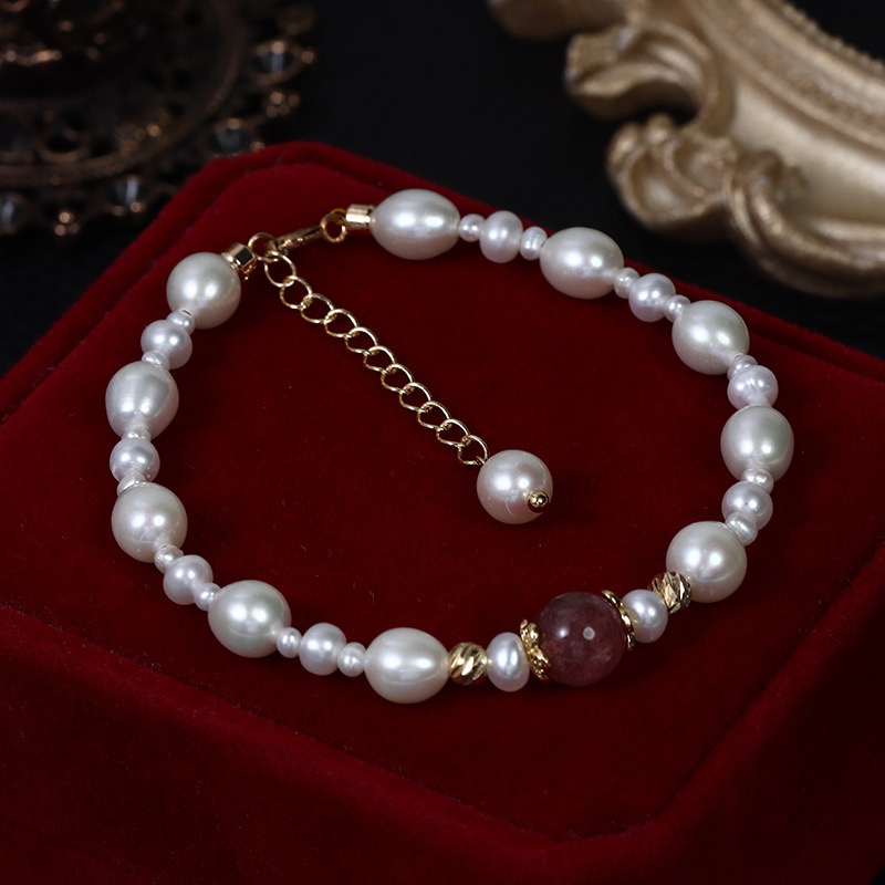 Elegant Pearl Bracelet