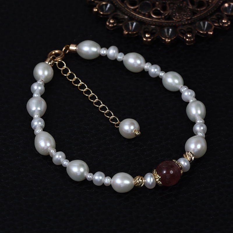 Elegant Pearl Bracelet