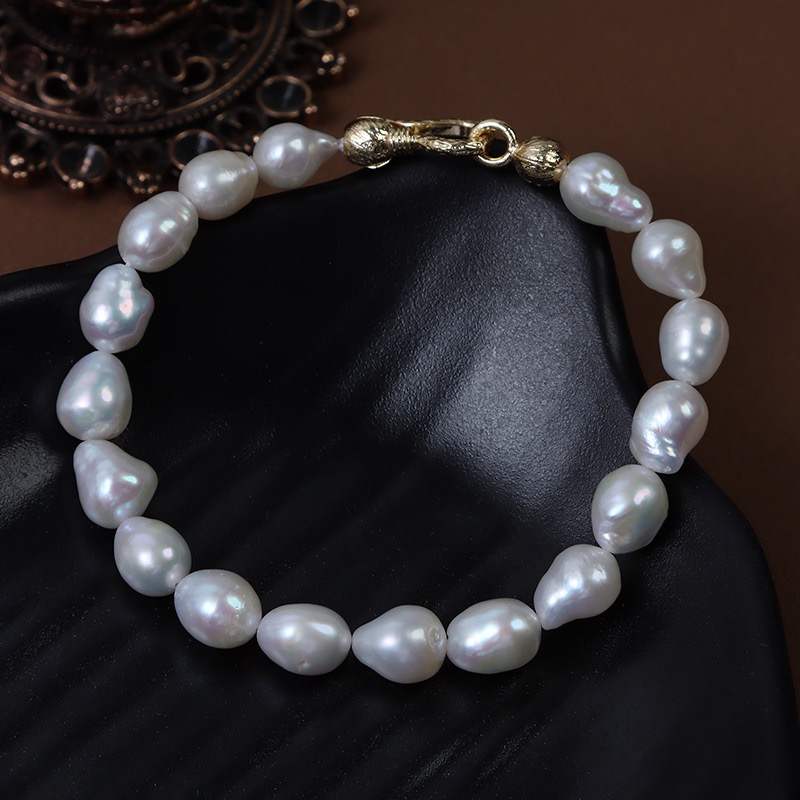 Elegant Pearl Bracelet