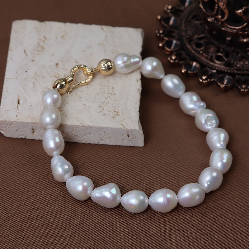 Elegant Pearl Bracelet