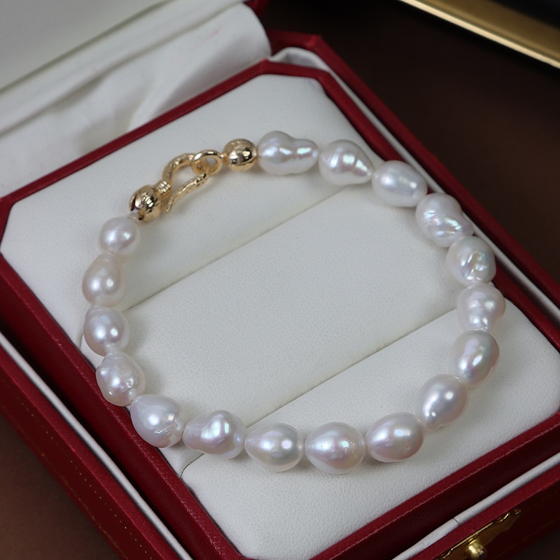 Elegant Pearl Bracelet