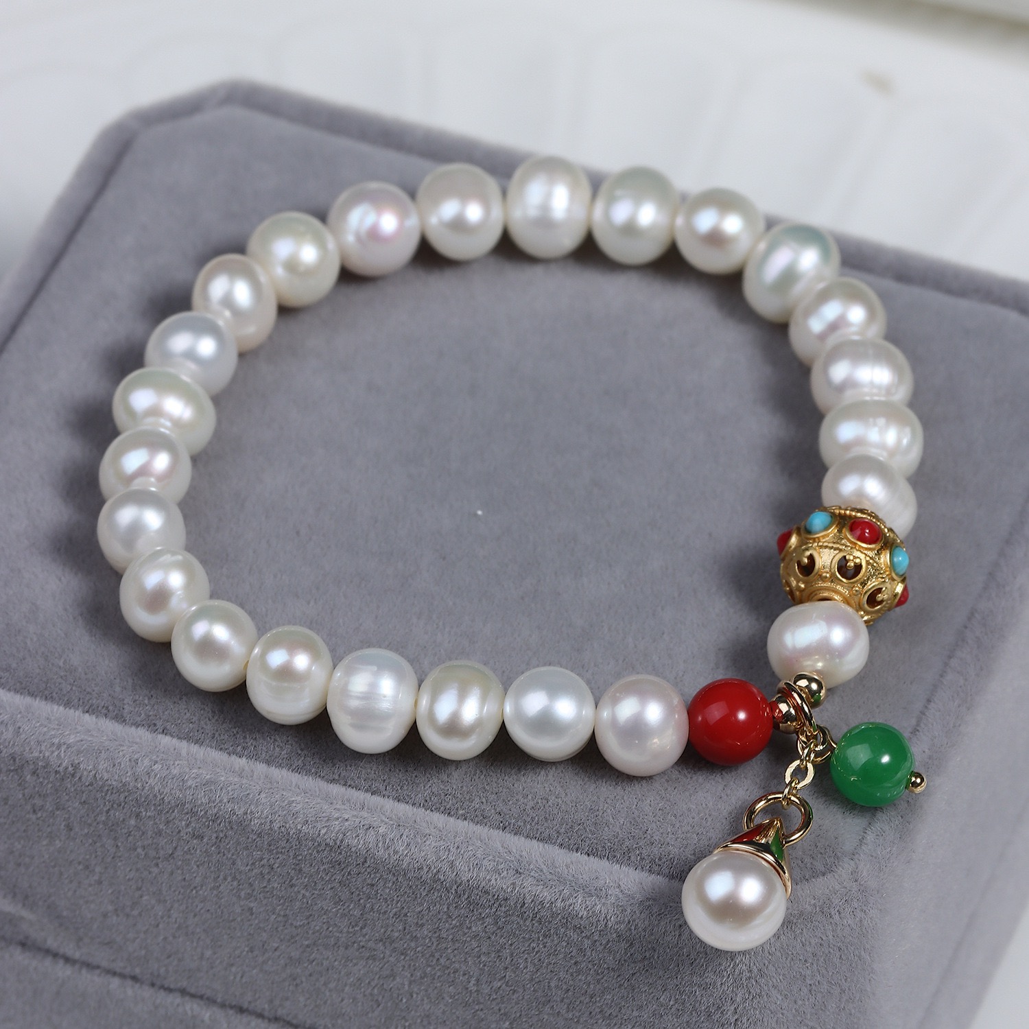 Elegant Pearl Bracelet