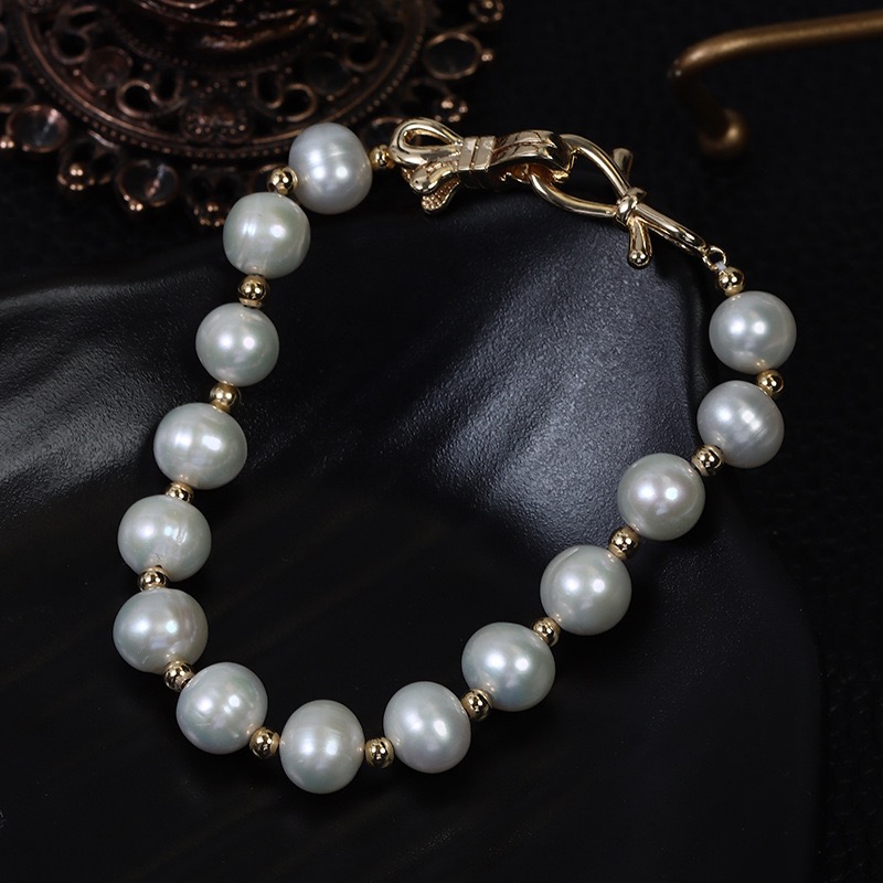 Elegant Pearl Bracelet