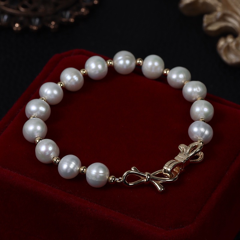 Elegant Pearl Bracelet