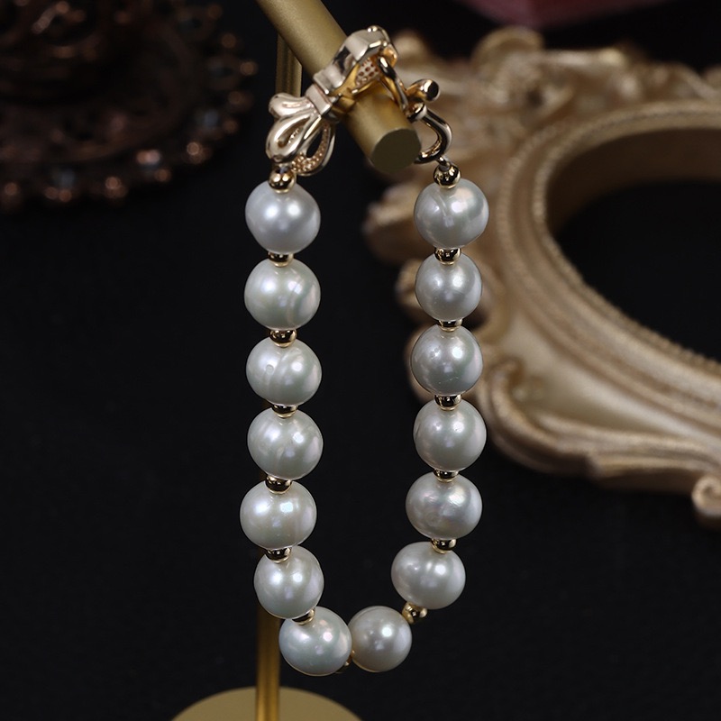 Elegant Pearl Bracelet