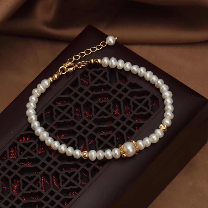 Elegant Pearl Bracelet