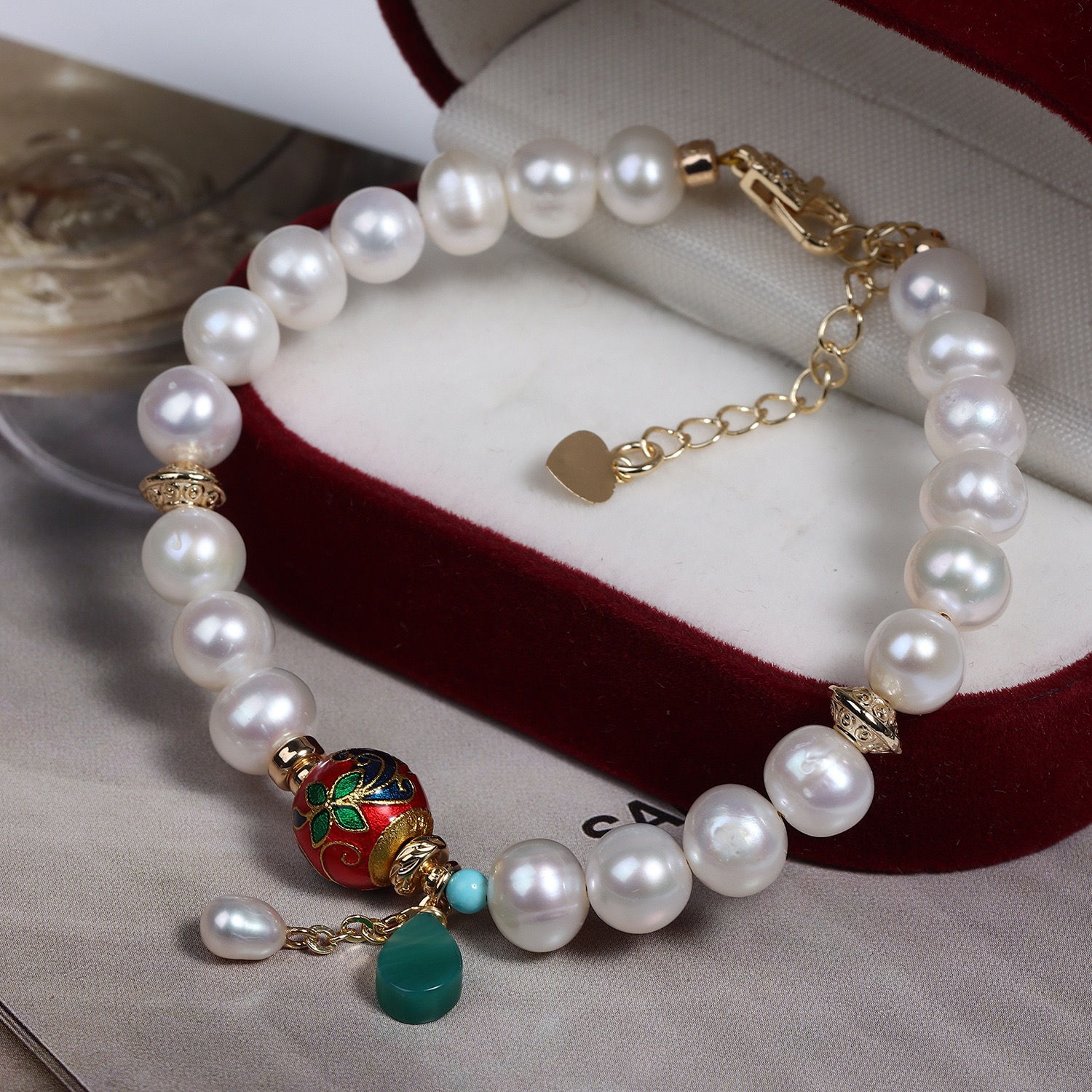 Pearl Bracelet with Decorative Beads