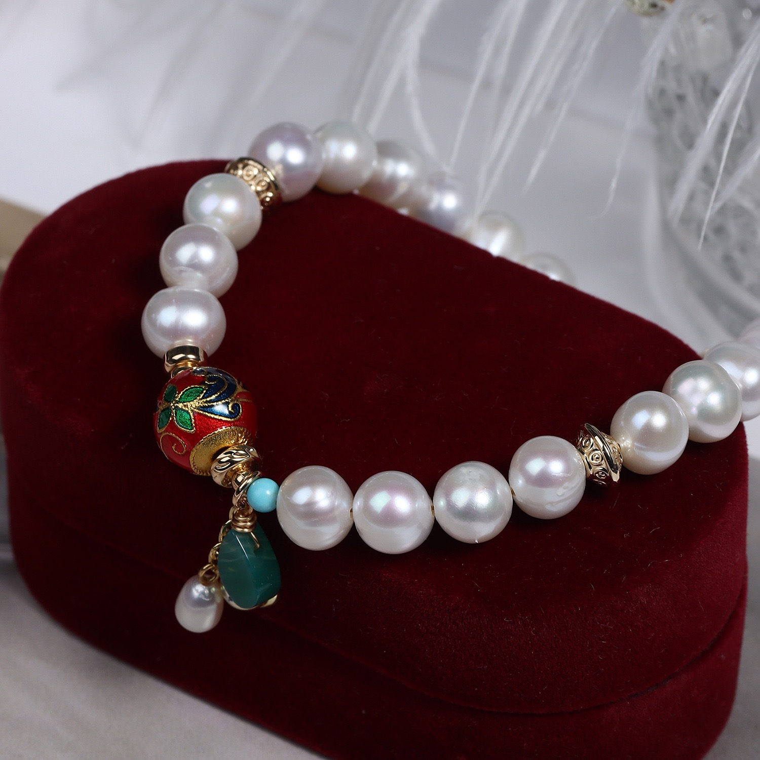 Pearl Bracelet with Decorative Beads