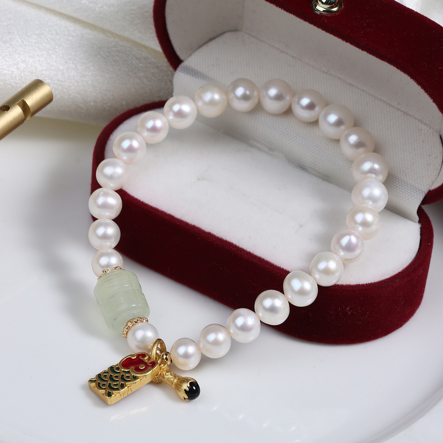 Elegant Pearl Bracelet