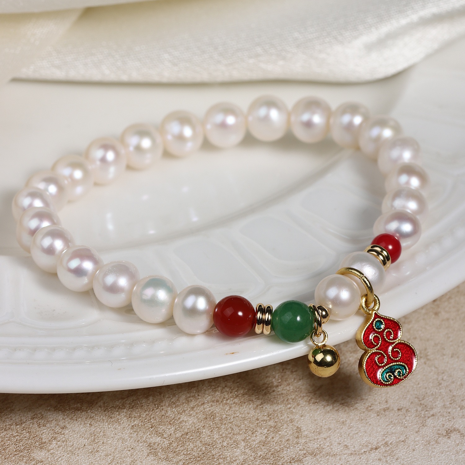 Elegant Pearl Bracelet