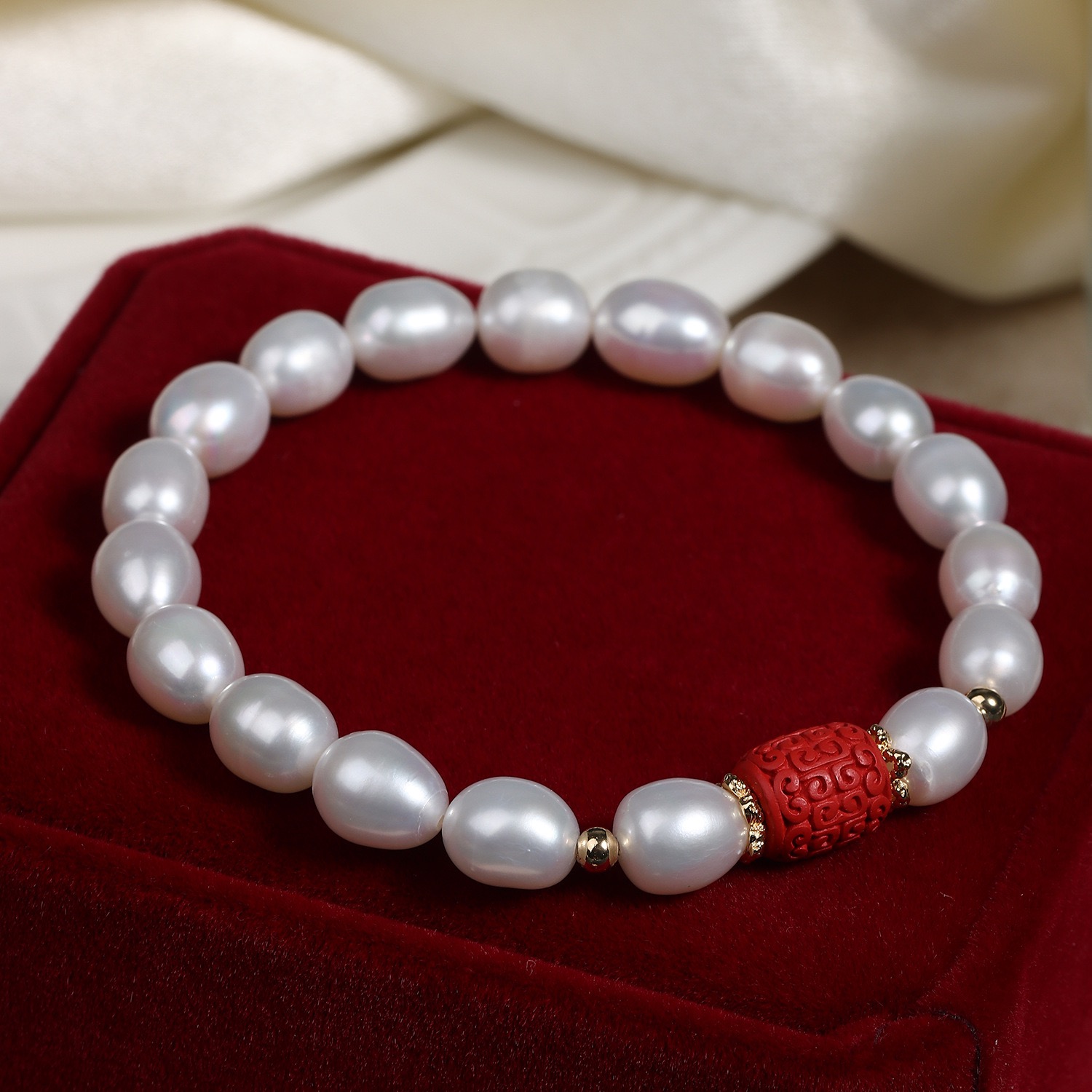 Elegant Pearl Bracelet