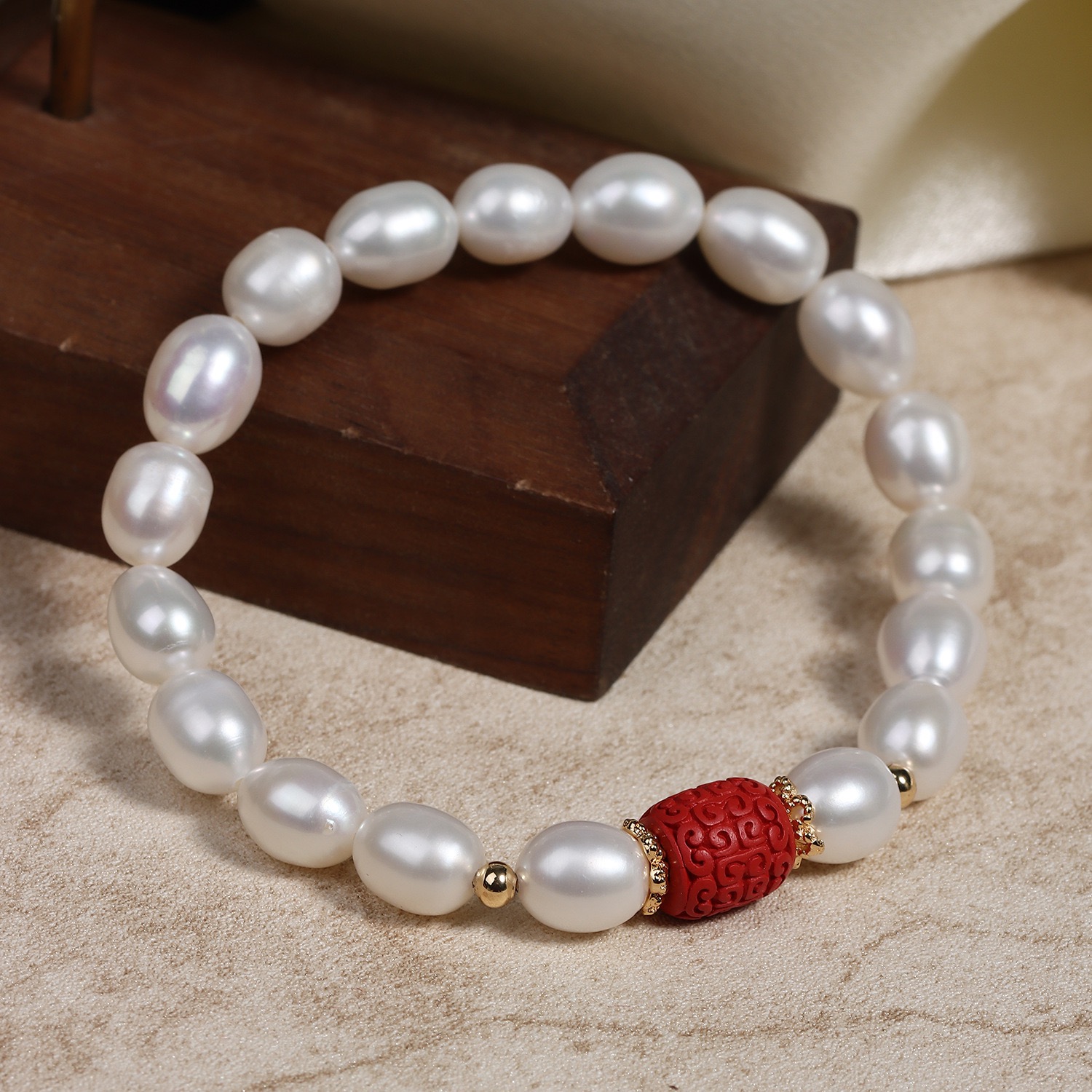 Elegant Pearl Bracelet