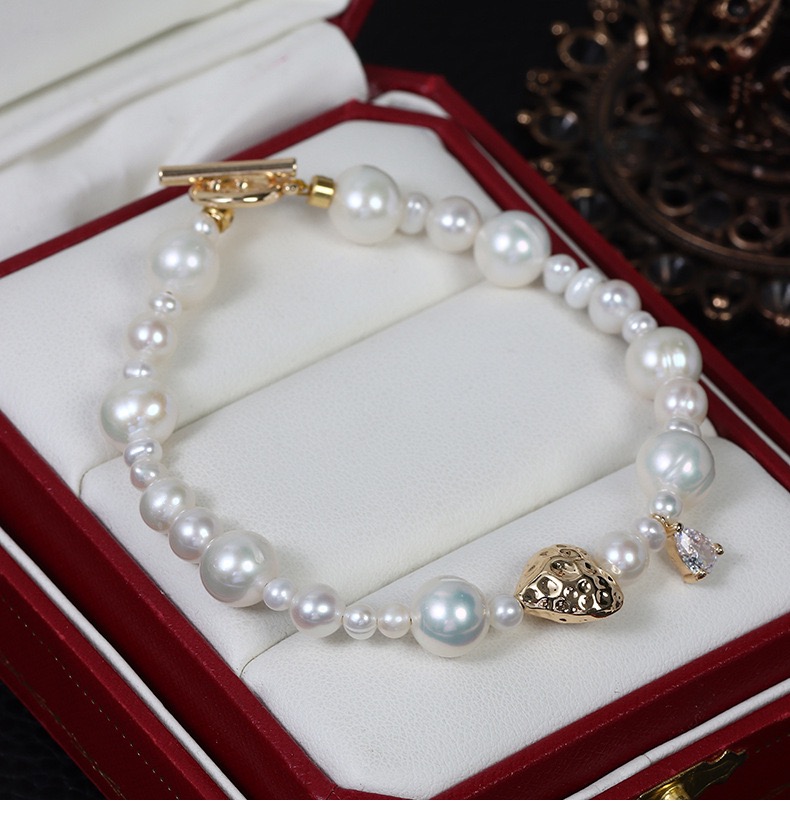 Elegant Pearl Bracelet