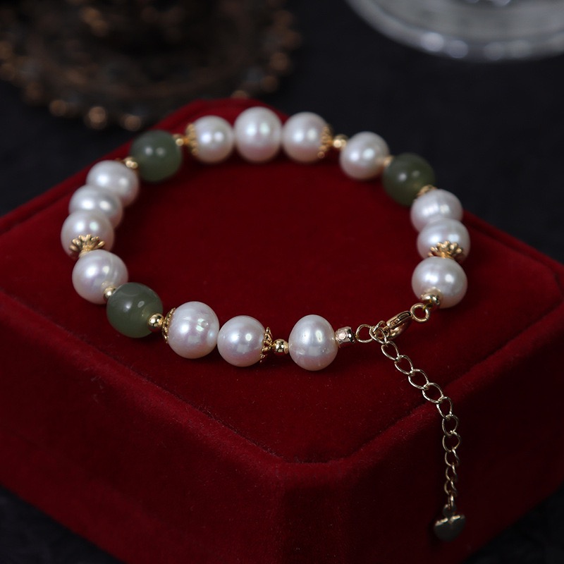 Pearl and Jade Bracelet