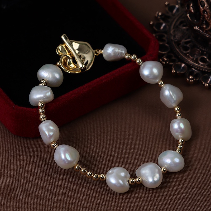 Elegant Pearl Bracelet