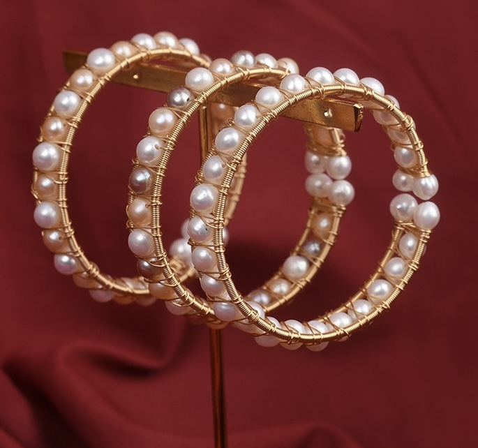 Elegant Pearl Bracelets