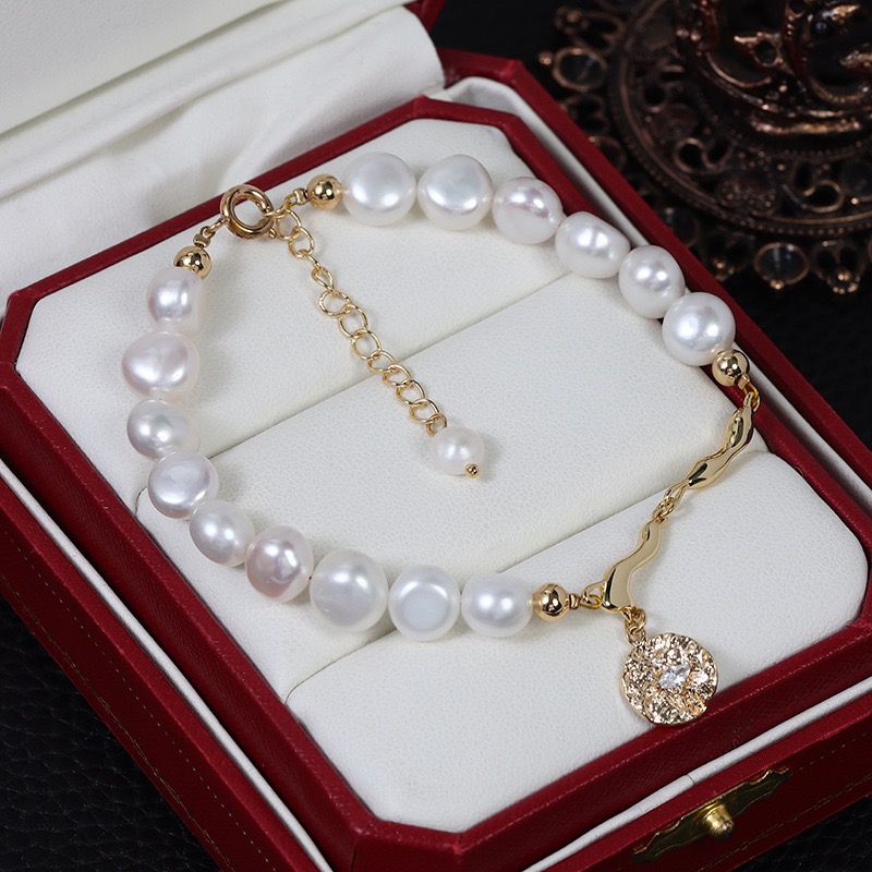 Elegant Pearl Bracelet
