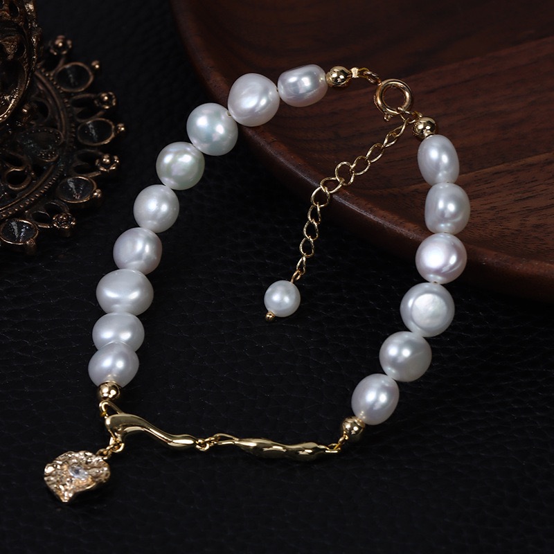 Elegant Pearl Bracelet