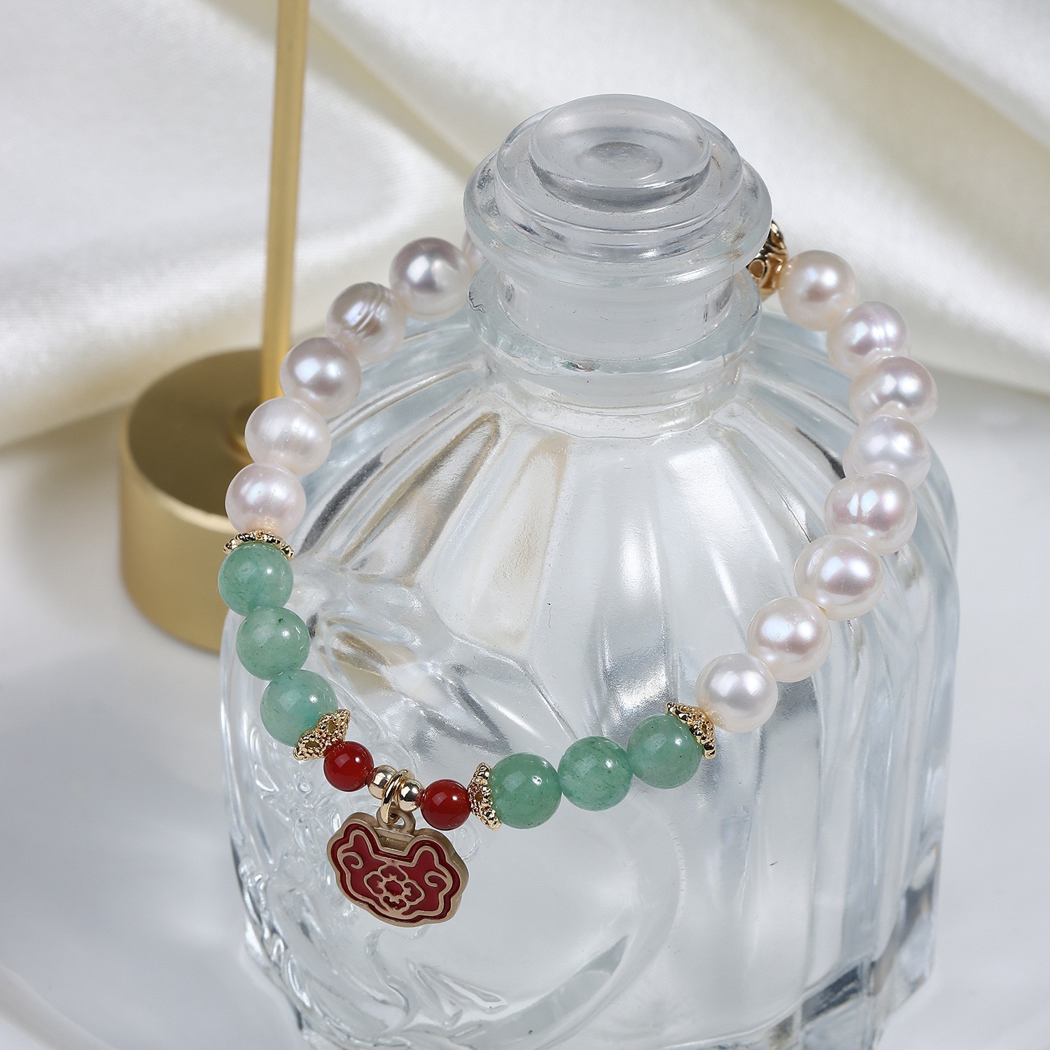 Elegant Pearl and Jade Bracelet
