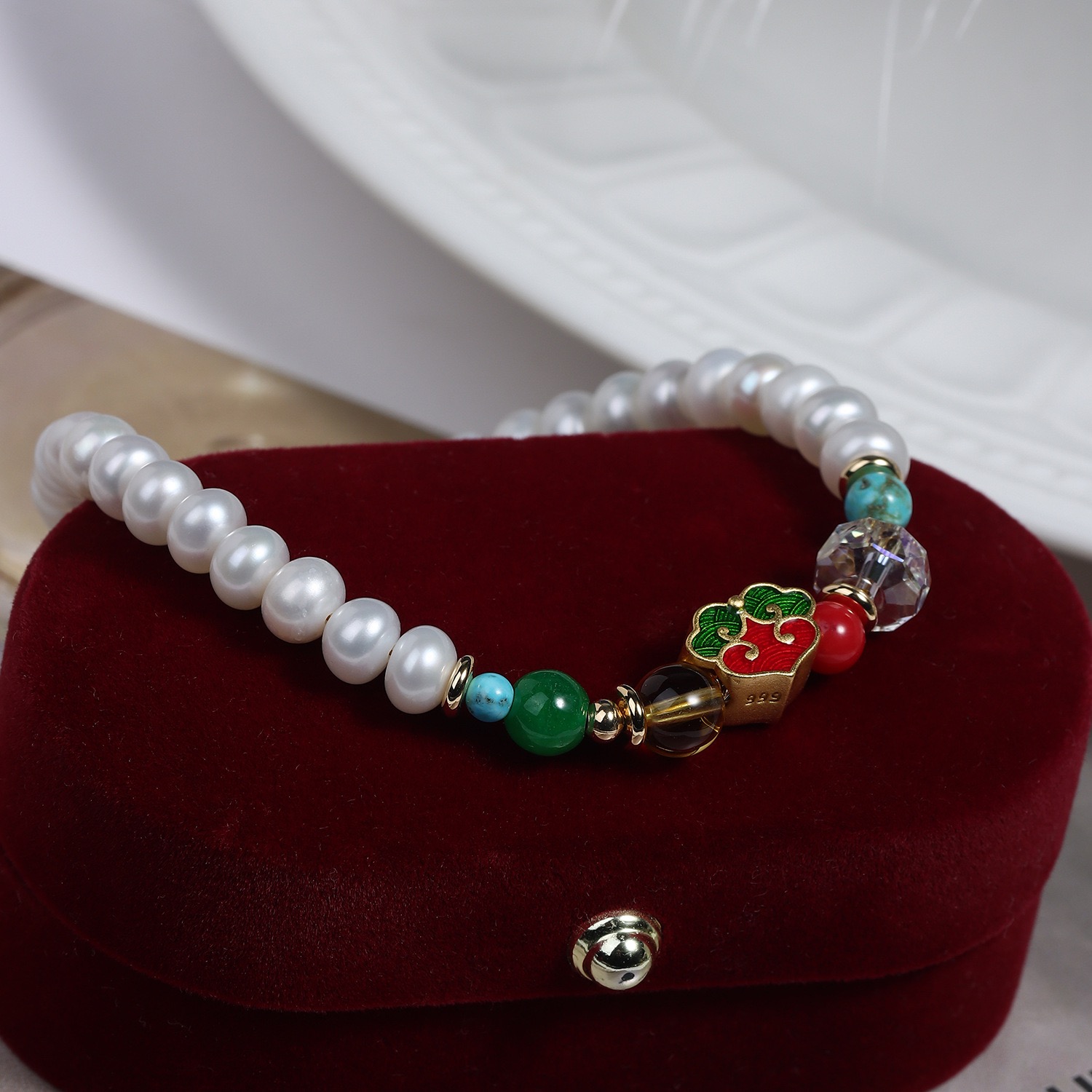 Elegant Pearl Bracelet