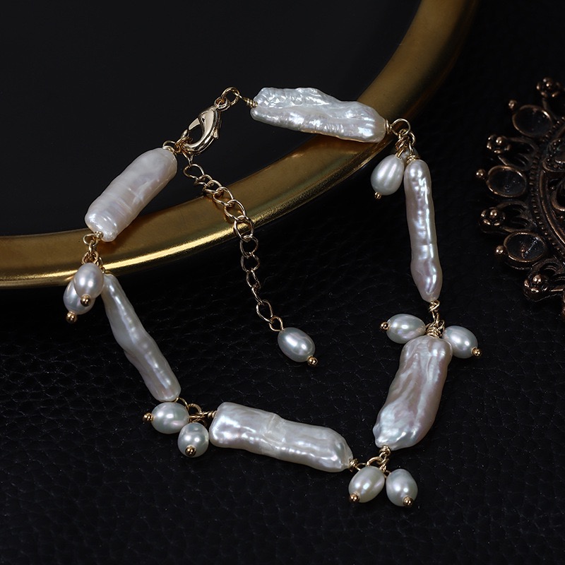 Elegant Pearl Bracelet