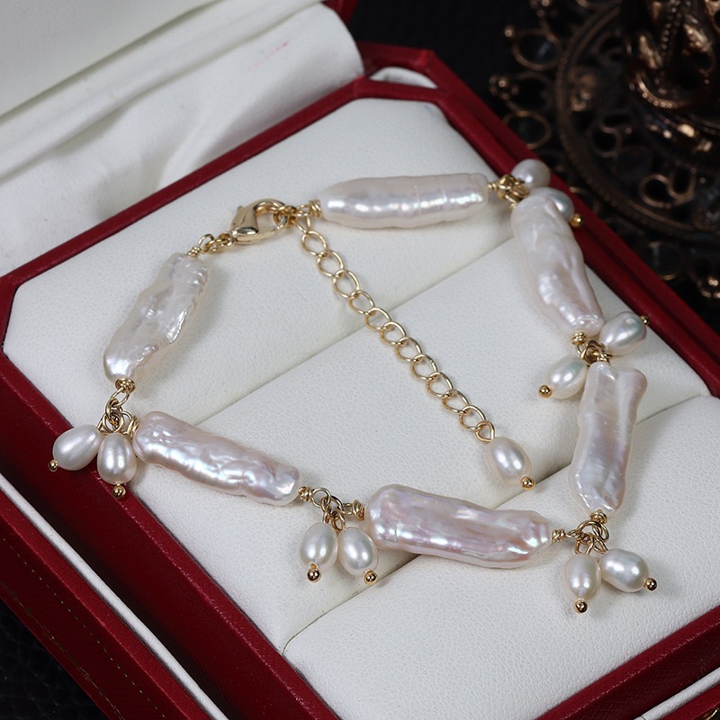Elegant Pearl Bracelet