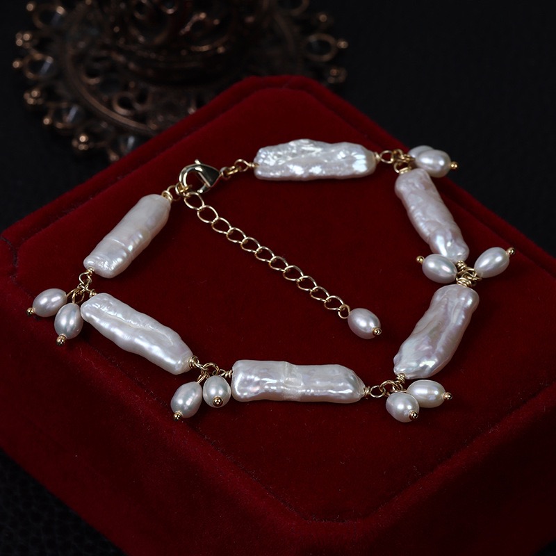 Elegant Pearl Bracelet